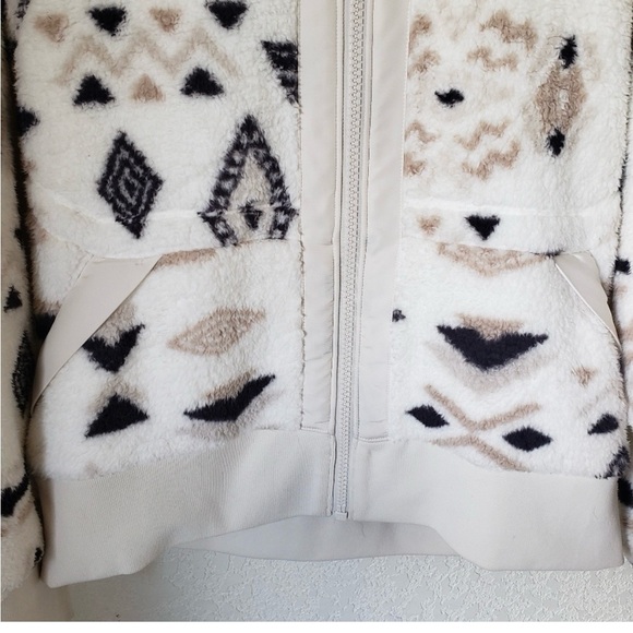 The North Face Campshire 2.0 Aztec Hooded Zip Up Sherpa Fleece Jacket-Women's M - Picture 10 of 10